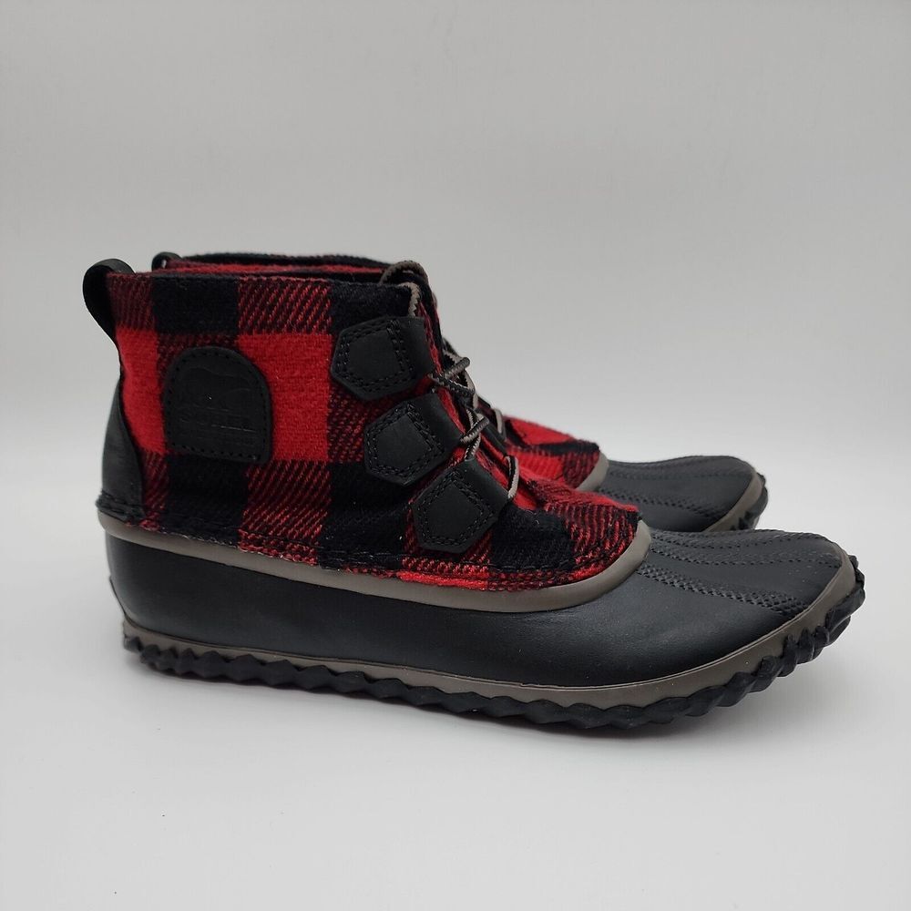 Sorel Womens Black and Red Out and About Waterproof Buffalo Plaid Boots‎ Size 8